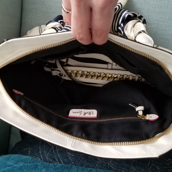 Elliott Lucca White Leather Bag - Picture 4 of 4